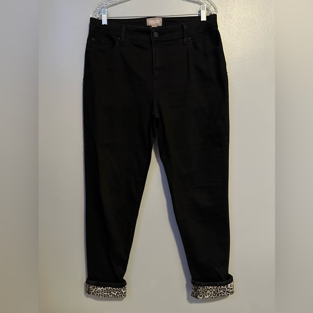 🌺 CHICOS DESTRUCTED ANIMAL ANKLE GIRLFRIEND JEANS🌺